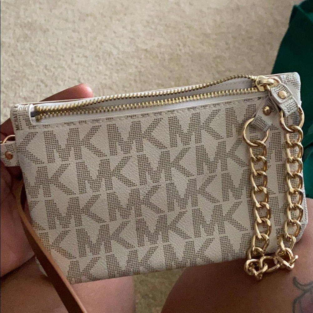 100% Authentic Michael Kors Waistbag